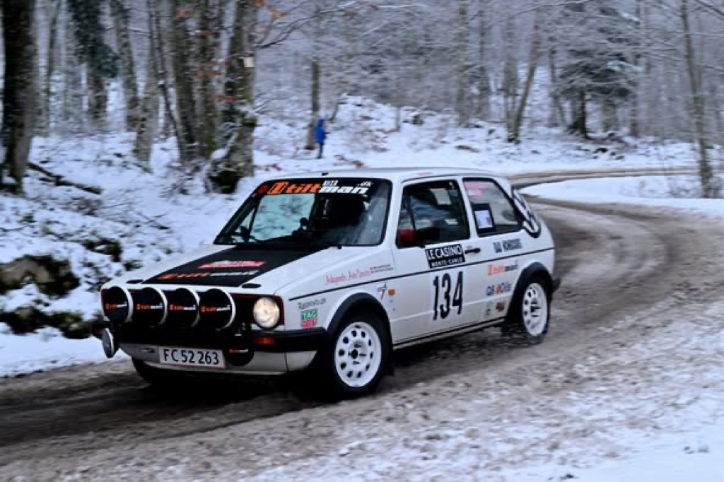 Kim Kjærsgaard / Kristian Flensbak opnåede en meget flot placering som nr. 11 generelt ud af 250 deltagende hold i verdens mest krævende historiske regularity rally – Rallye Monte-Carlo Historique i februar 2025.03.16.
(Foto: Michael Eisenberg)